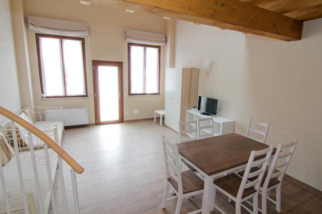 Agriturismo Cascina Della Fontana Lodi Phòng bức ảnh