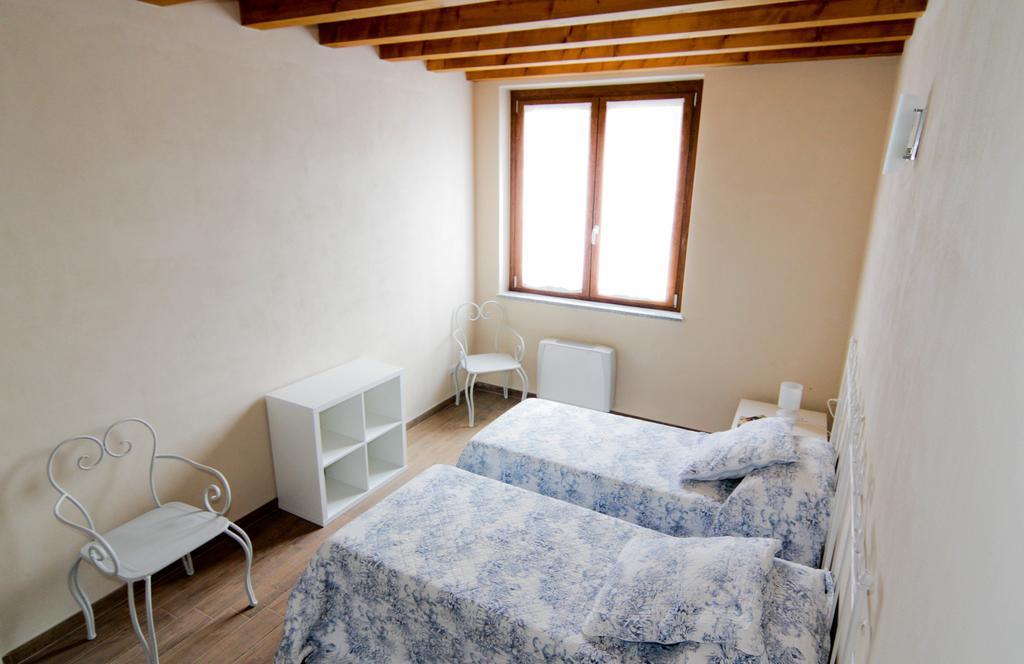 Agriturismo Cascina Della Fontana Lodi Phòng bức ảnh